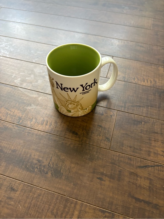 Starbucks Other - NYC Starbucks Global icon Collector Series Lady Liberty mug